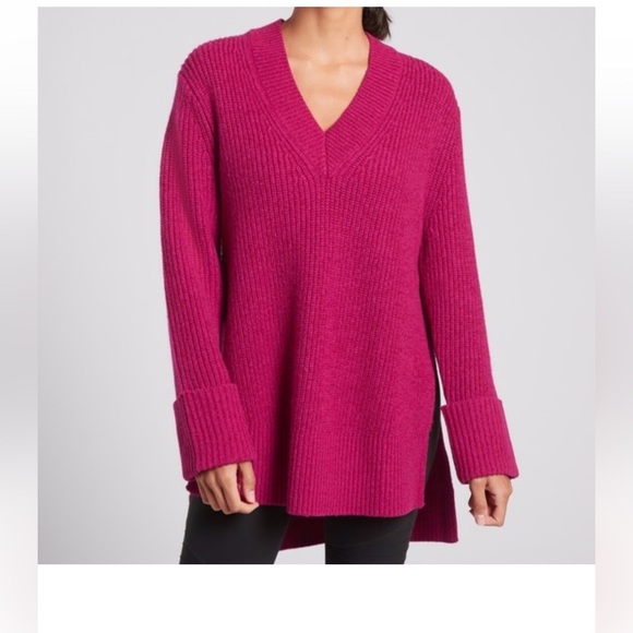 Athleta Sweaters - Athleta Shasta Wool Blend V-Neck Sweater size S
Brand New with tags